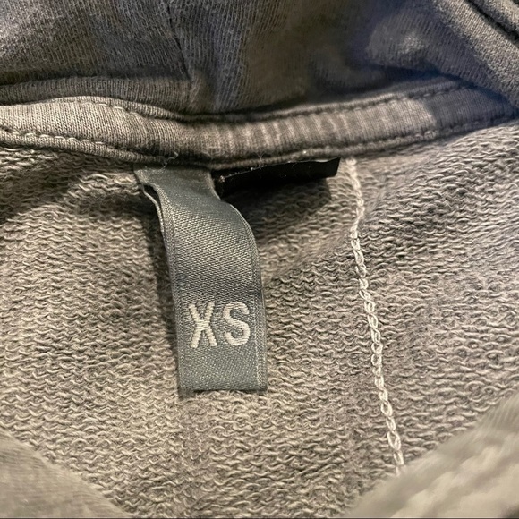 H&M Divided Hoodie - Picture 2 of 3